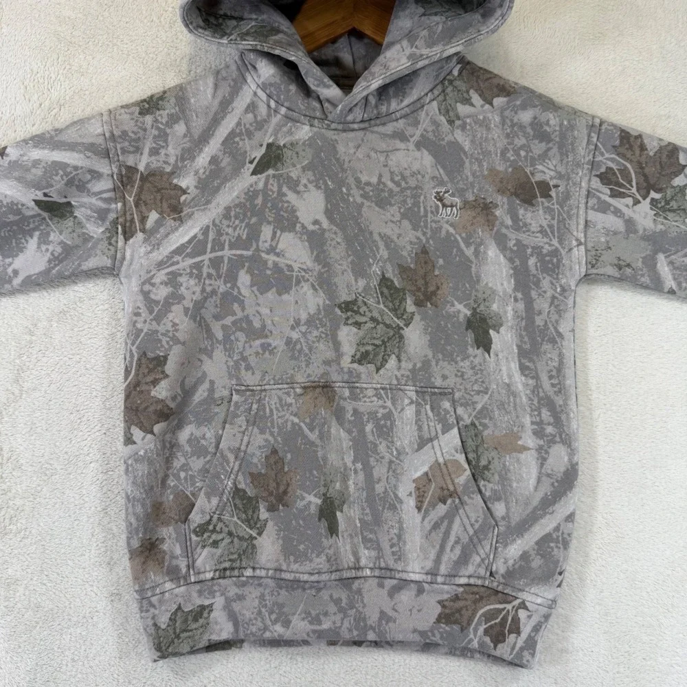 Abercrombie Kids A&F Essentials Camo Leaf Print Pullover Hoodie Grey Size 7/8